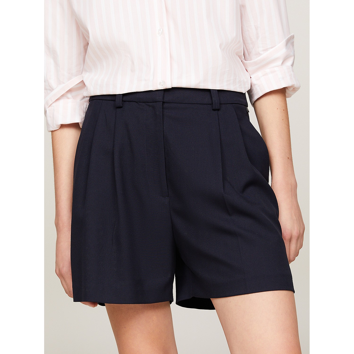 TOMMY HILFIGER Pleated Chino Short